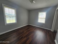 415 Highland Drive, Clinton, TN 37716