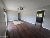 415 Highland Drive, Clinton, TN 37716