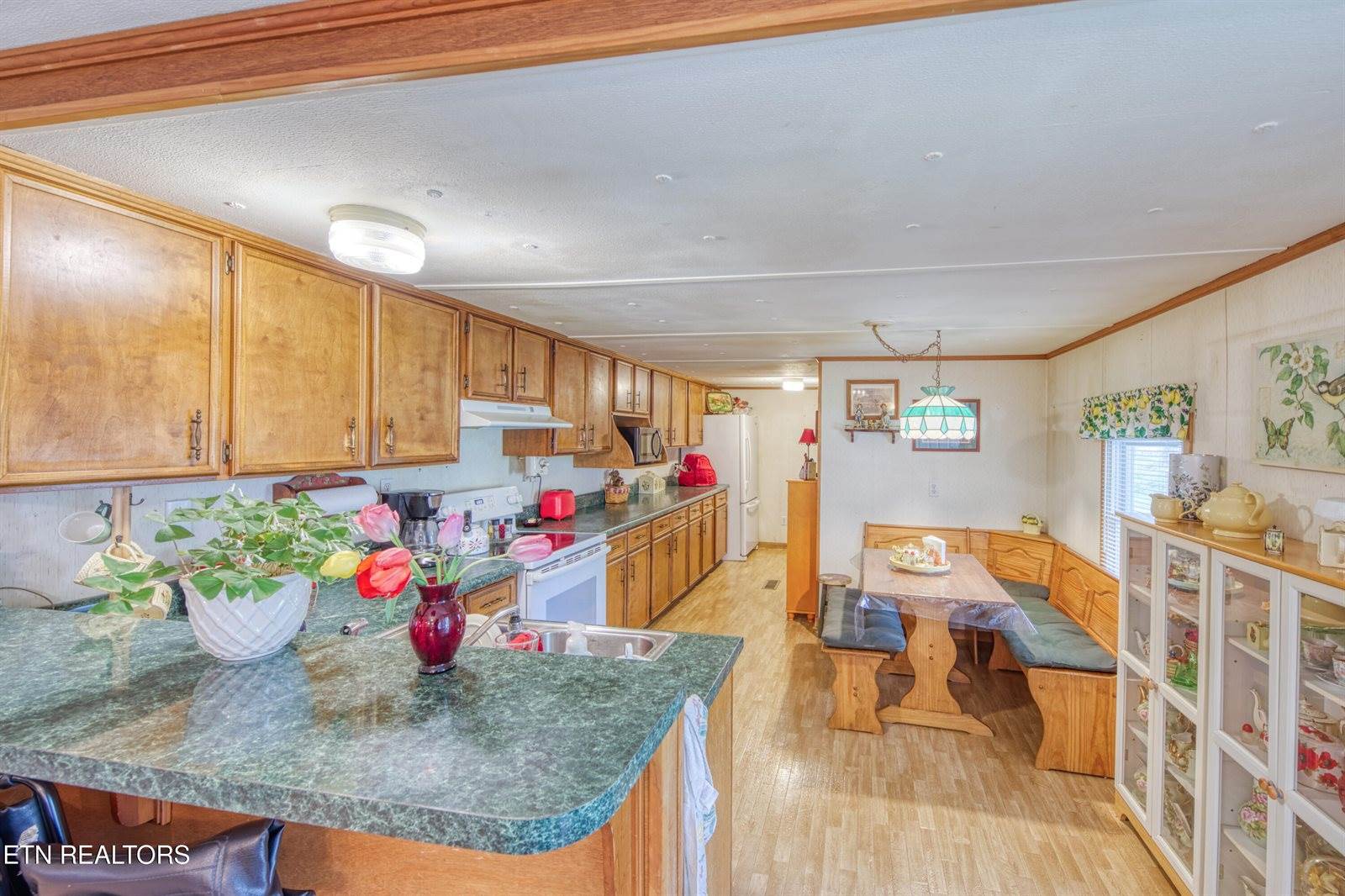 219 Davis Rd, LaFollette, TN 37766