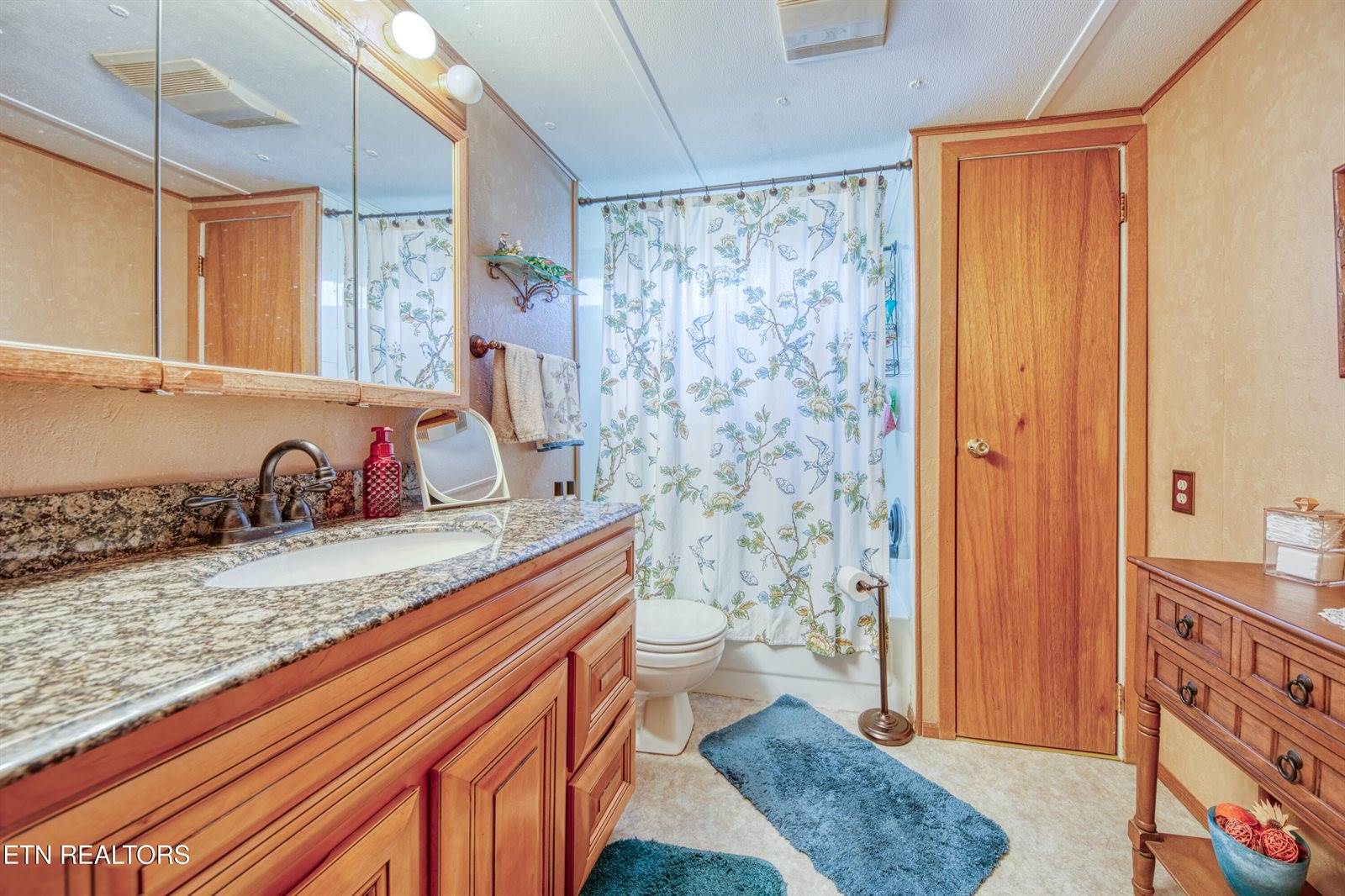 219 Davis Rd, LaFollette, TN 37766