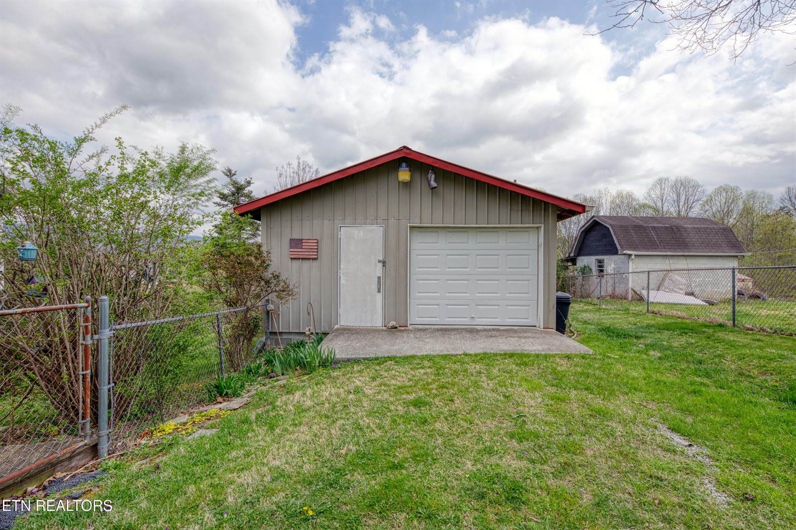 219 Davis Rd, LaFollette, TN 37766