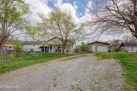 219 Davis Rd, LaFollette, TN 37766