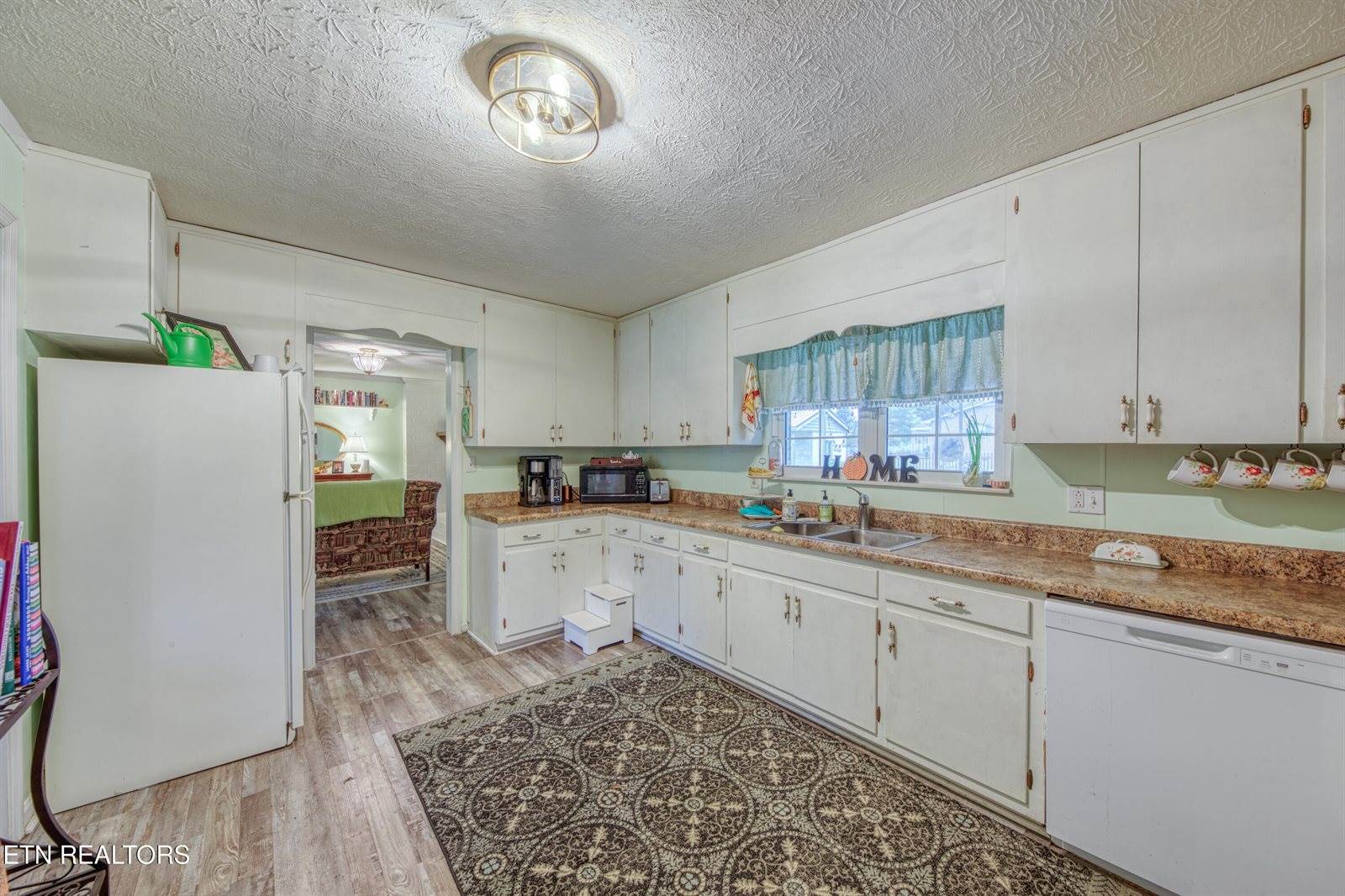 8600 Tervada Drive, Knoxville, TN 37931