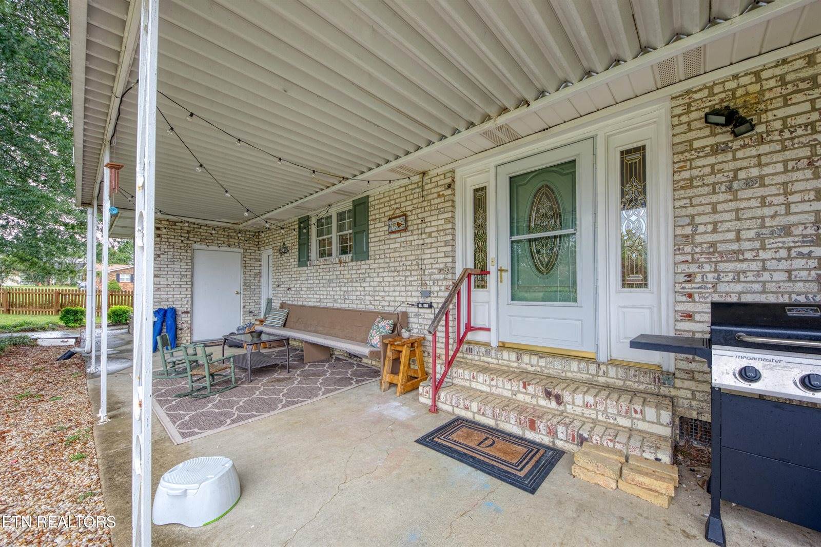 8600 Tervada Drive, Knoxville, TN 37931