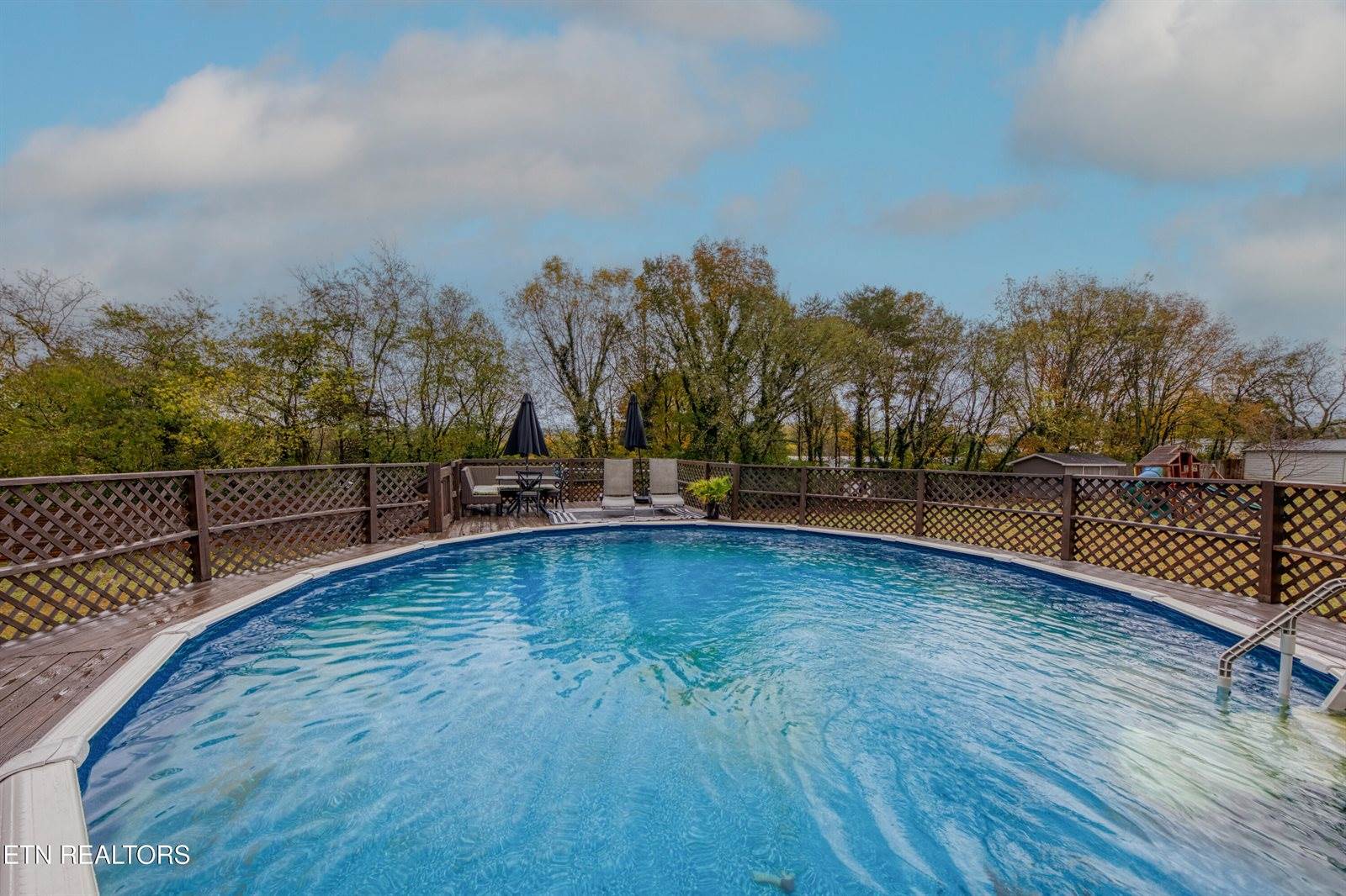 1735 Scott Drive, Louisville, TN 37777