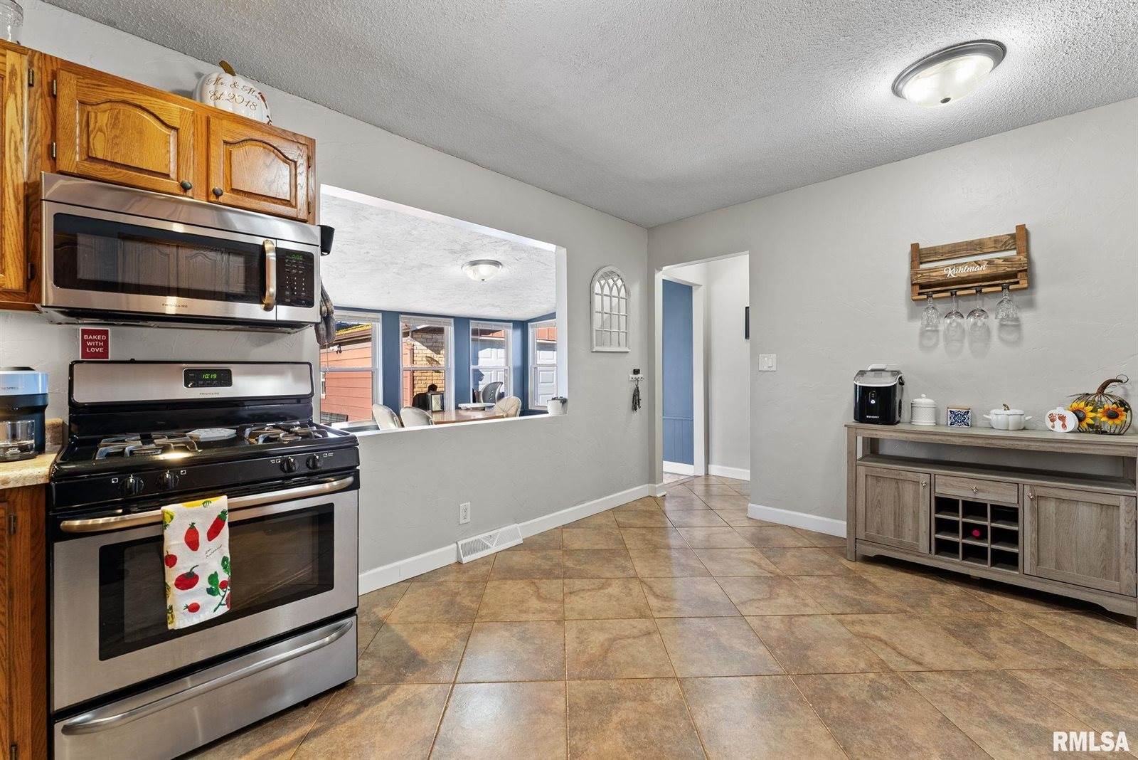 4610 North Ripley Street, Davenport, IA 52806