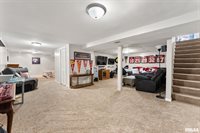 4610 North Ripley Street, Davenport, IA 52806