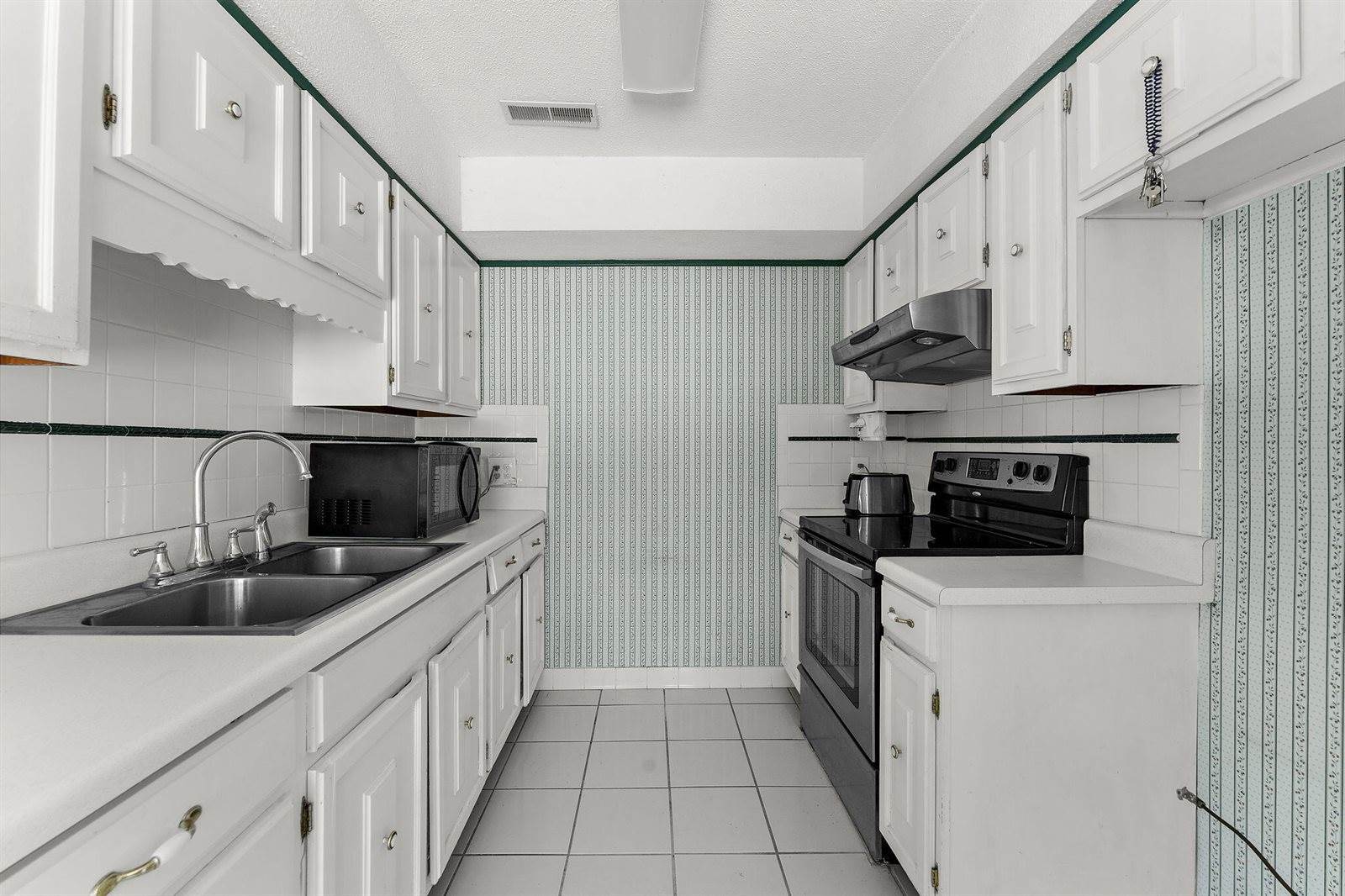 53 University Drive, Ladson, SC 29456