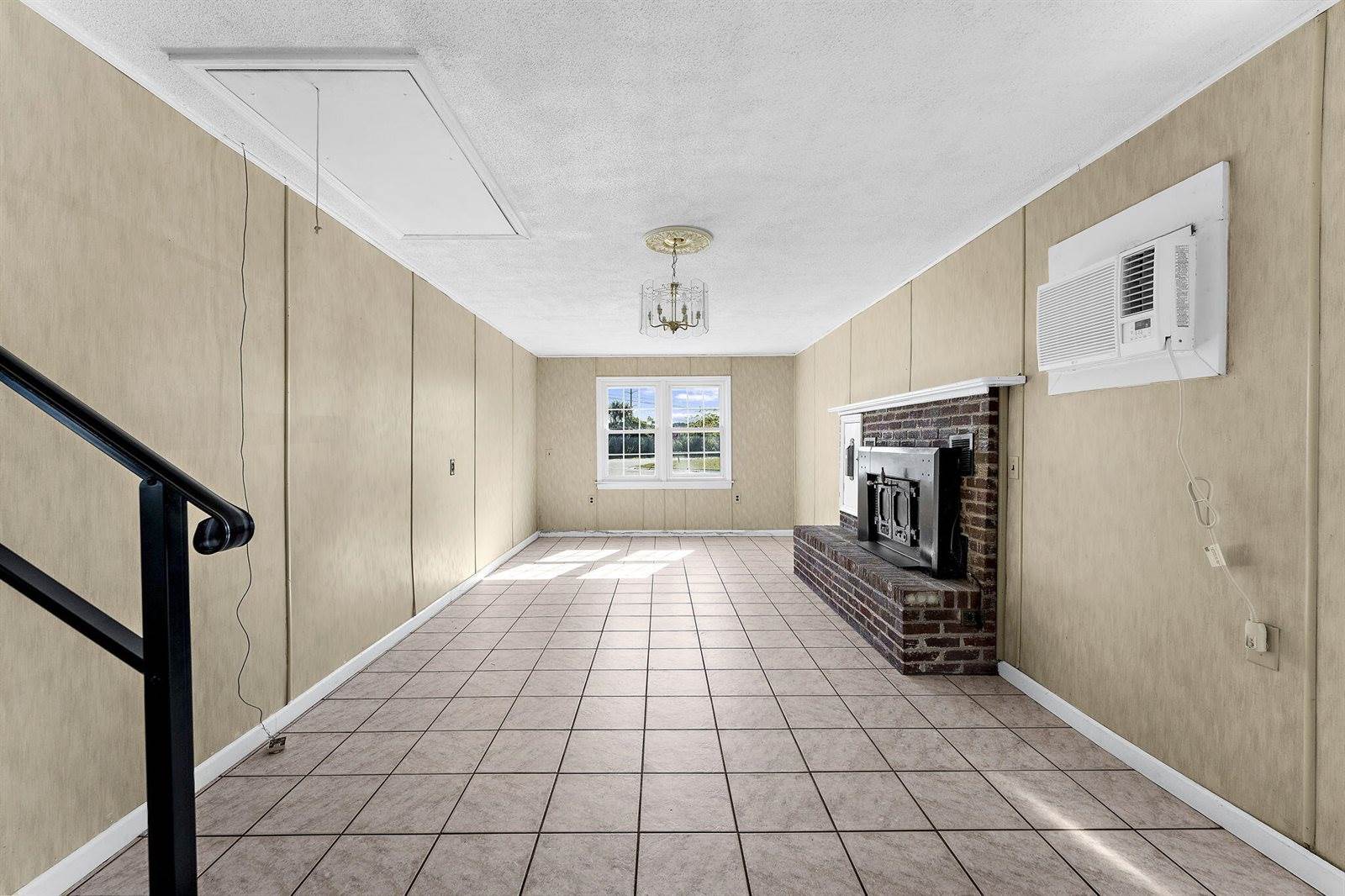 53 University Drive, Ladson, SC 29456