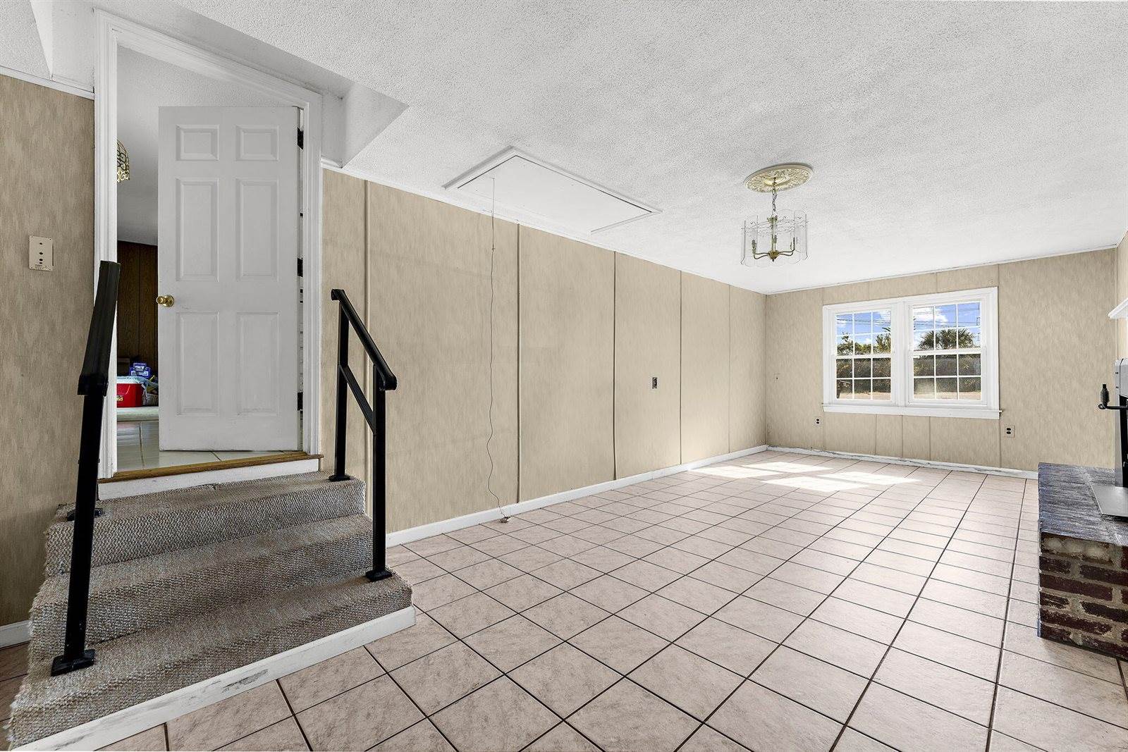 53 University Drive, Ladson, SC 29456