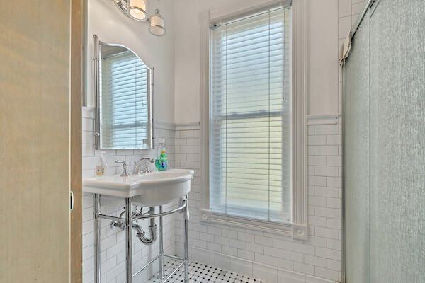 2105 Clarence Ave, Racine, WI 53405