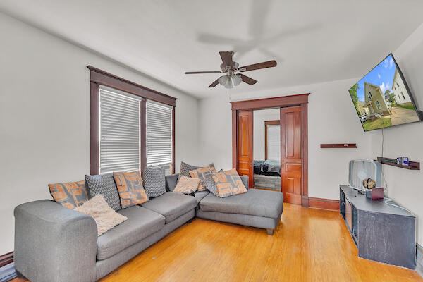 2105 Clarence Ave, Racine, WI 53405