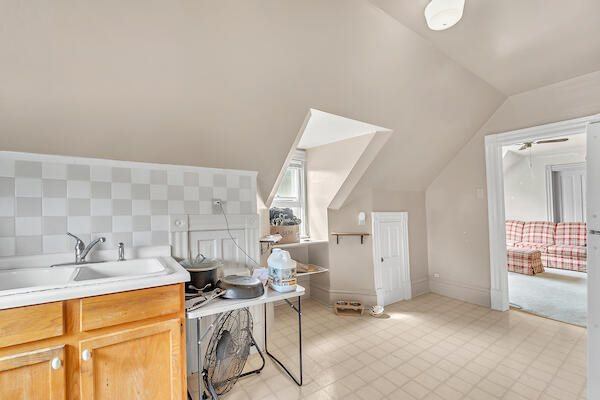 2105 Clarence Ave, Racine, WI 53405