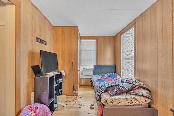 2105 Clarence Ave, Racine, WI 53405