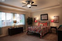 12838 SE Sprout Ln, Milwaukie, OR 97222