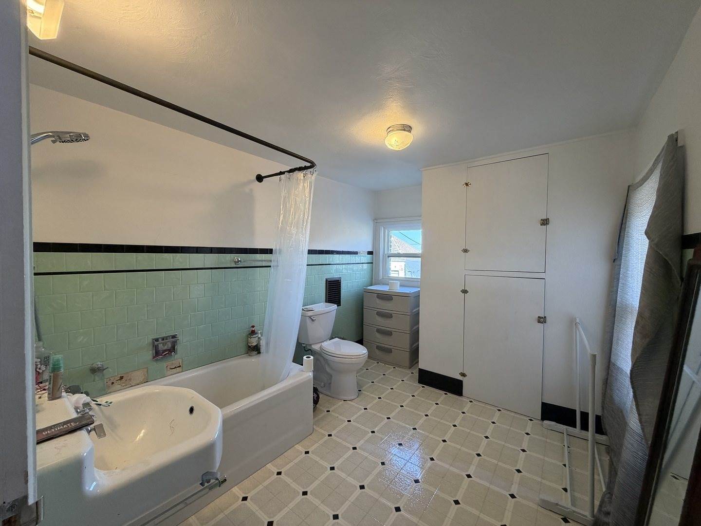 106 West High Street, Orangeville, IL 61060