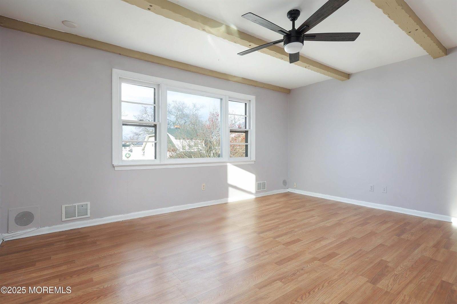 22 Commodore Avenue, Keansburg, NJ 07734