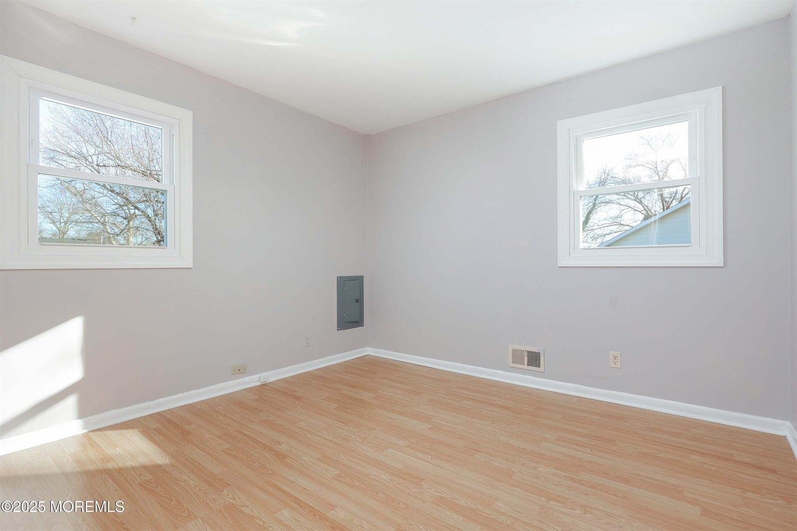 22 Commodore Avenue, Keansburg, NJ 07734