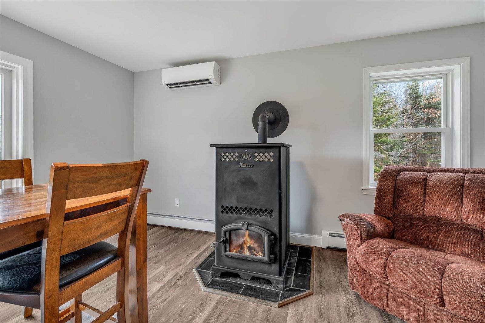 160 Baker Road, Winterport, ME 04496