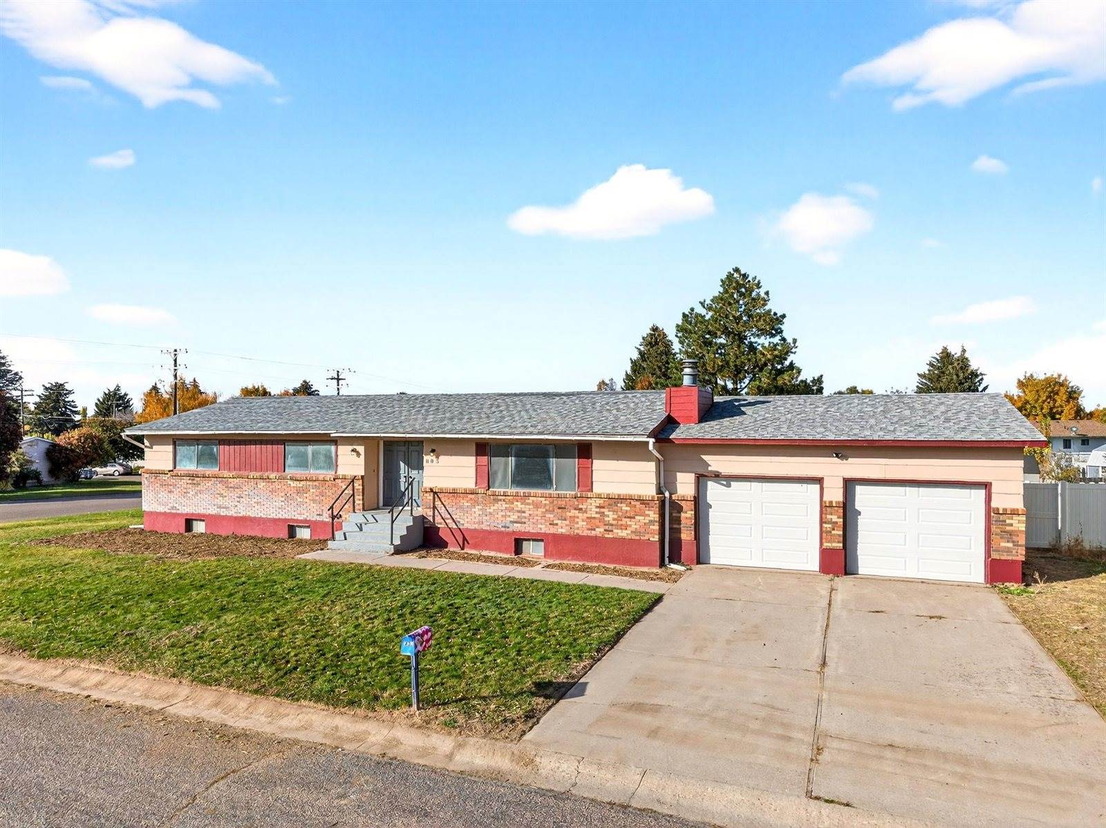 803 Eisenhower Street, American Falls, ID 83211