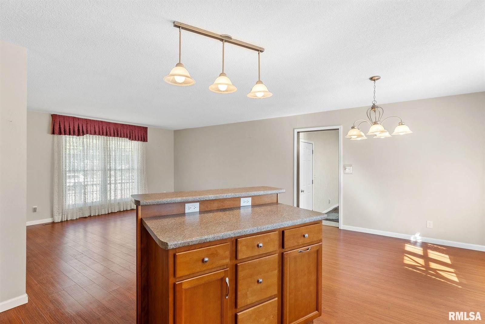 1415 West 59TH Street, Davenport, IA 52806