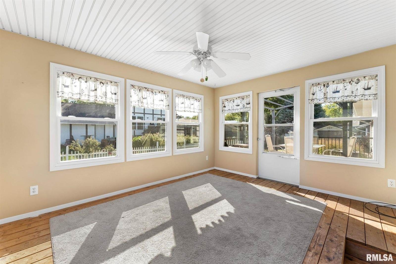 1415 West 59TH Street, Davenport, IA 52806