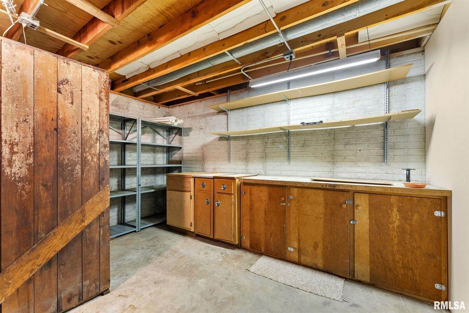 1415 West 59TH Street, Davenport, IA 52806