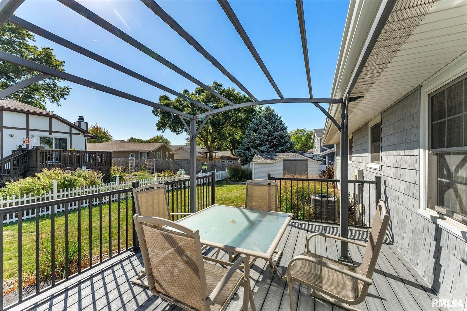 1415 West 59TH Street, Davenport, IA 52806