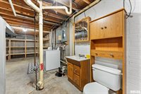 1415 West 59TH Street, Davenport, IA 52806