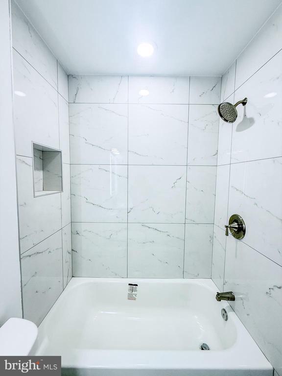 1518 Port, Baltimore, MD 21213