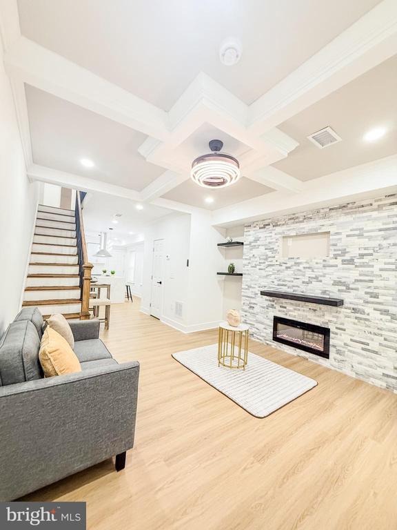 1518 Port, Baltimore, MD 21213