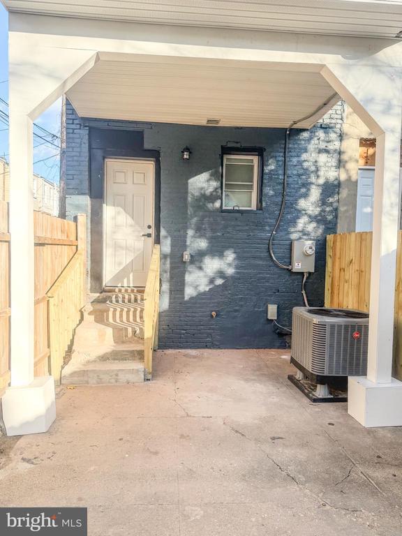 1518 Port, Baltimore, MD 21213