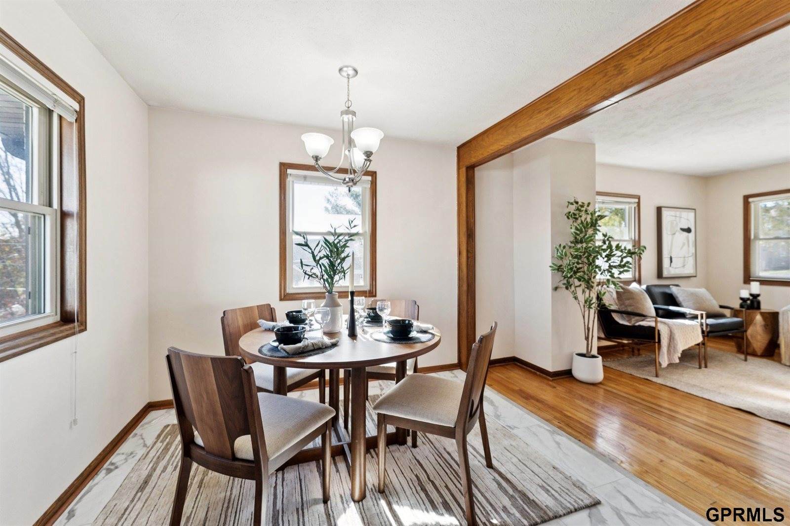 1427 South 52Nd Street, Omaha, NE 68106