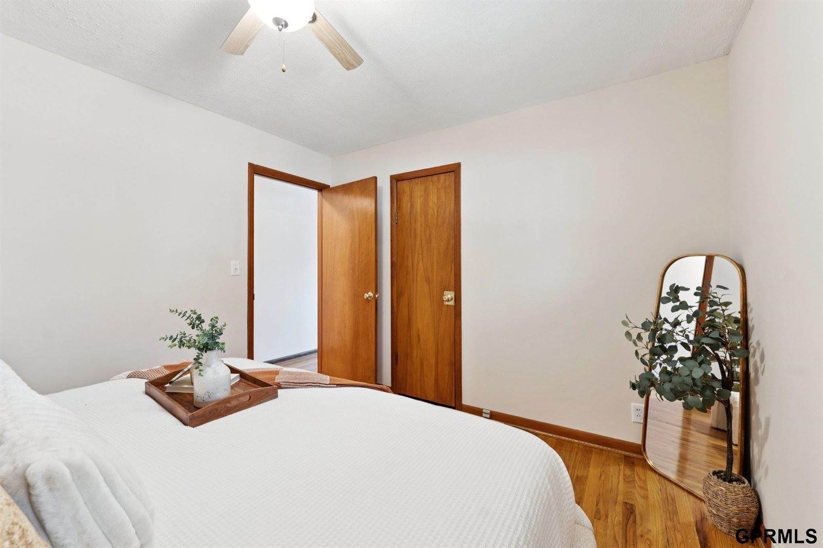 1427 South 52Nd Street, Omaha, NE 68106