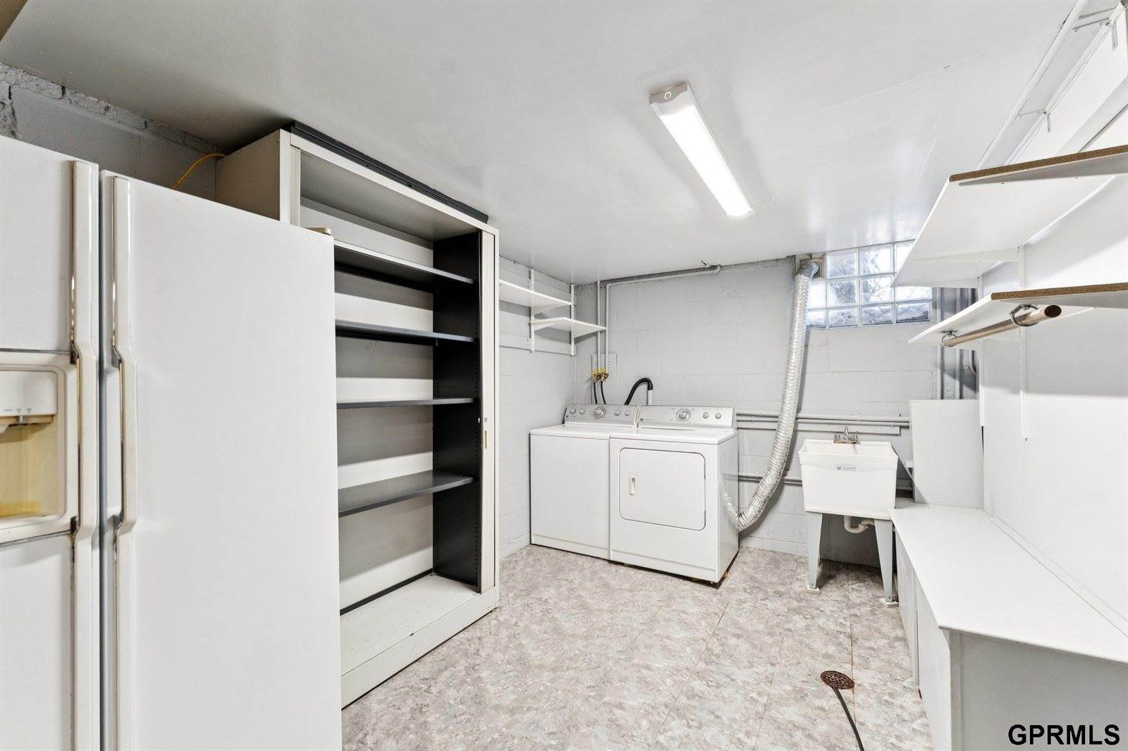 1427 South 52Nd Street, Omaha, NE 68106