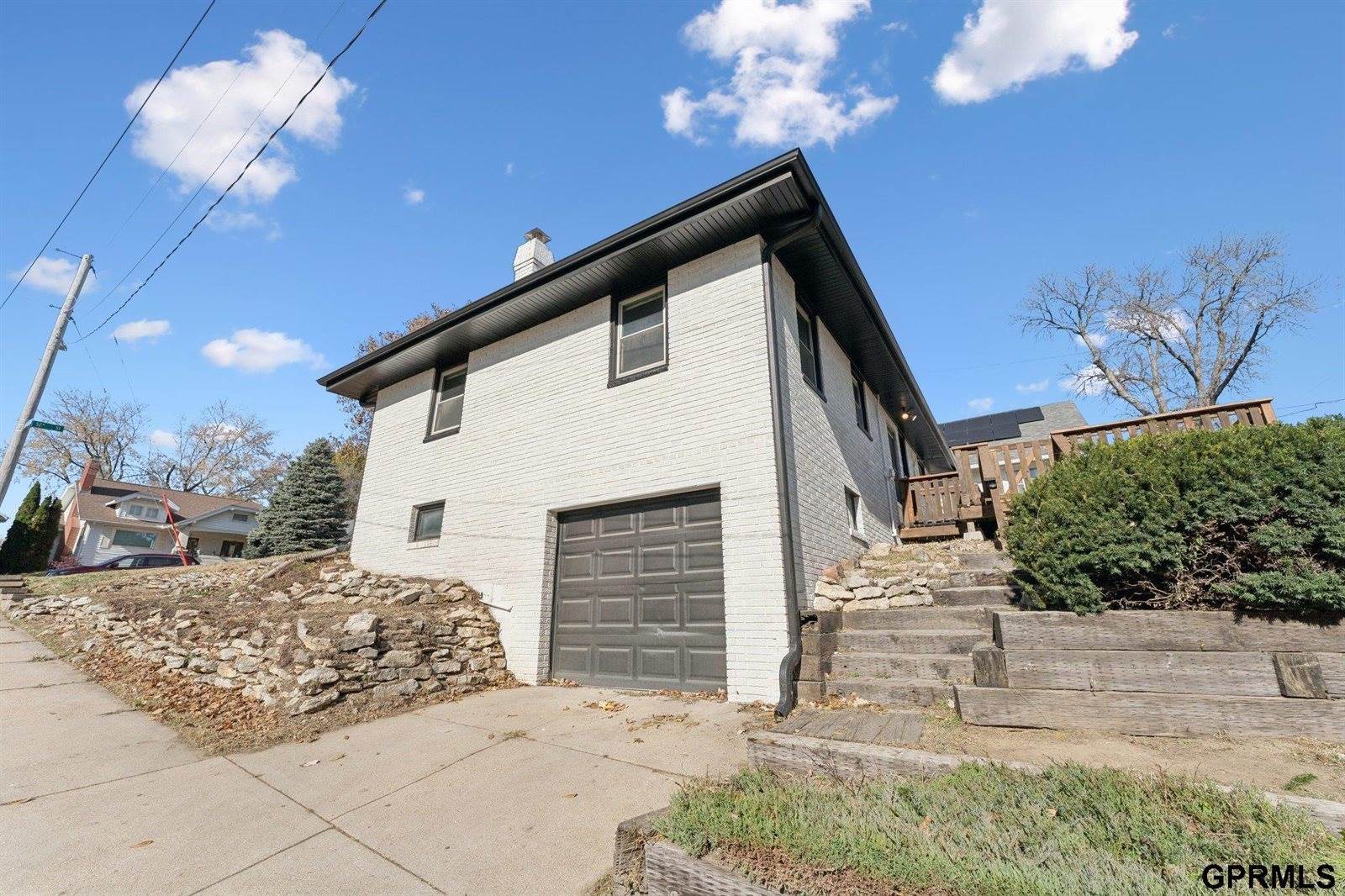 1427 South 52Nd Street, Omaha, NE 68106