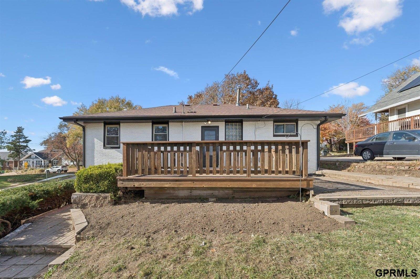 1427 South 52Nd Street, Omaha, NE 68106