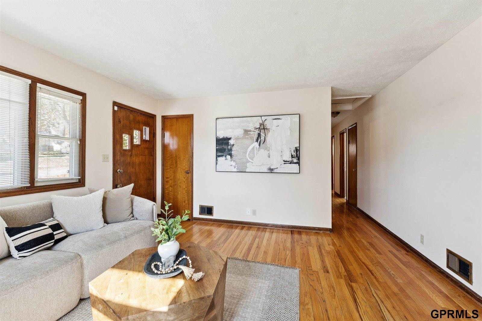 1427 South 52Nd Street, Omaha, NE 68106