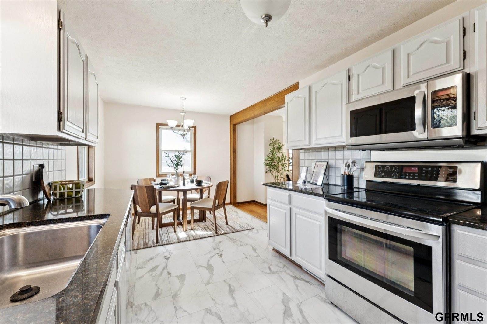 1427 South 52Nd Street, Omaha, NE 68106