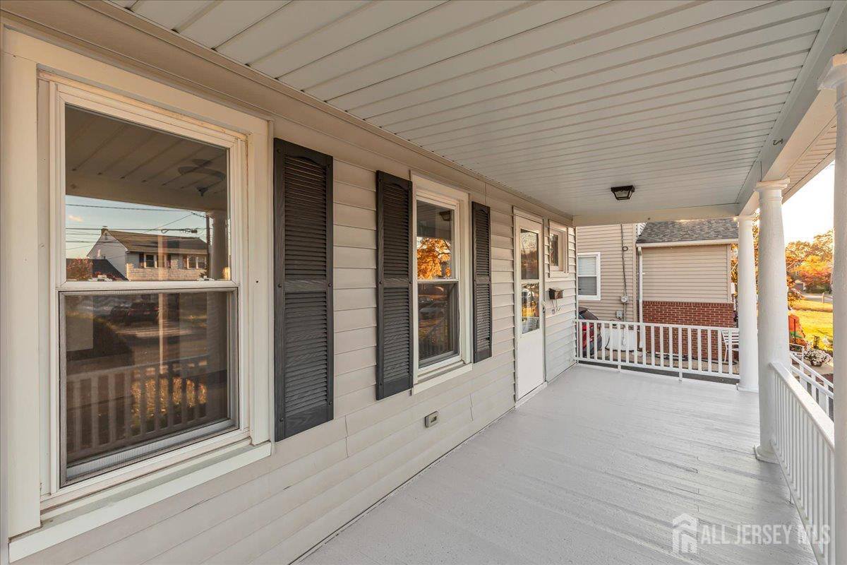 323 Oak Parkway, Dunellen, NJ 08812