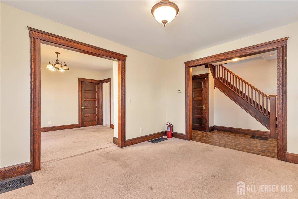 323 Oak Parkway, Dunellen, NJ 08812