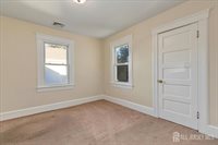 323 Oak Parkway, Dunellen, NJ 08812