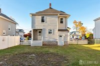 323 Oak Parkway, Dunellen, NJ 08812