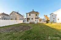 323 Oak Parkway, Dunellen, NJ 08812