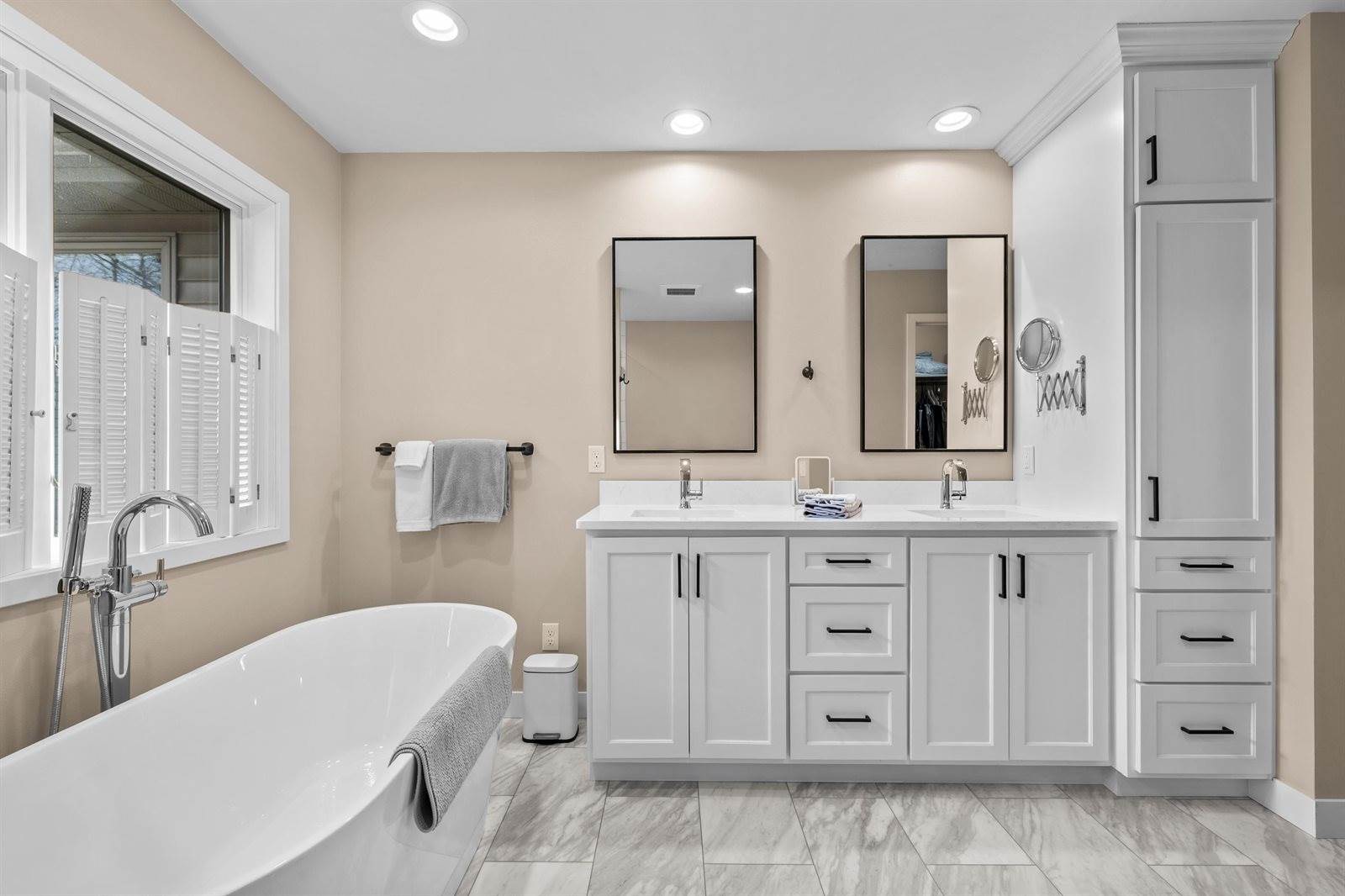 9457 Woodland Circle, Amherst Jct, WI 54407