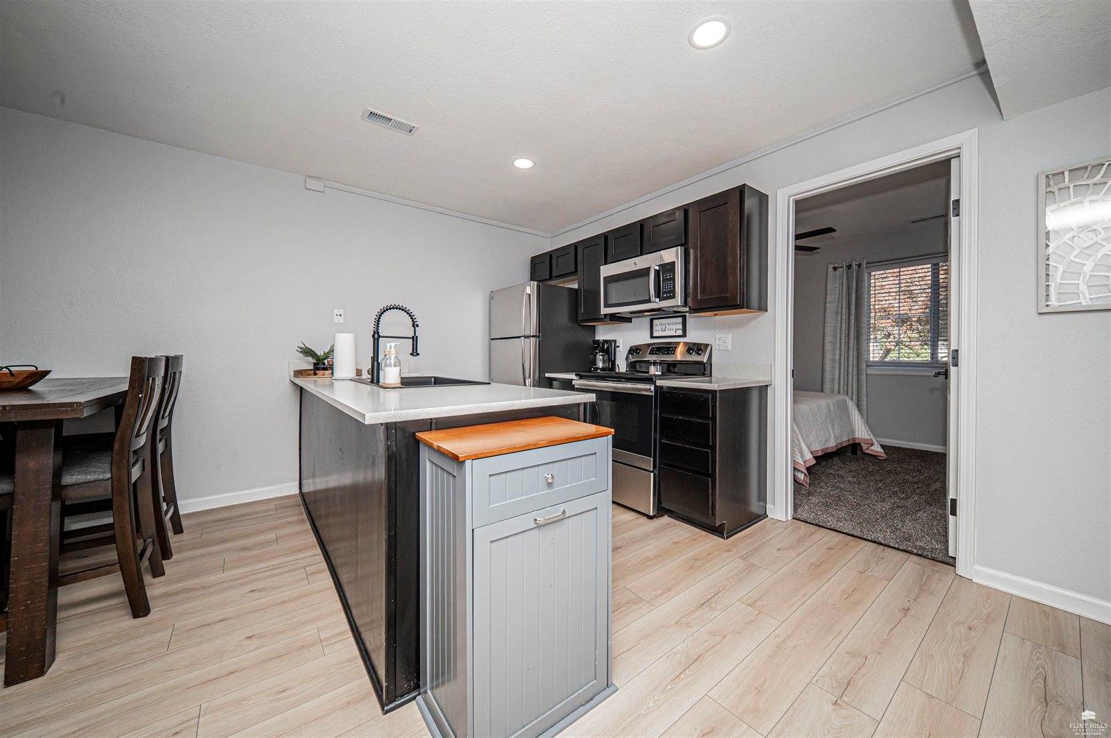 2430 Greenbriar Drive, Manhattan, KS 66502