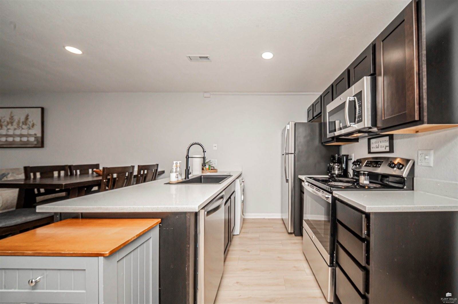 2430 Greenbriar Drive, Manhattan, KS 66502