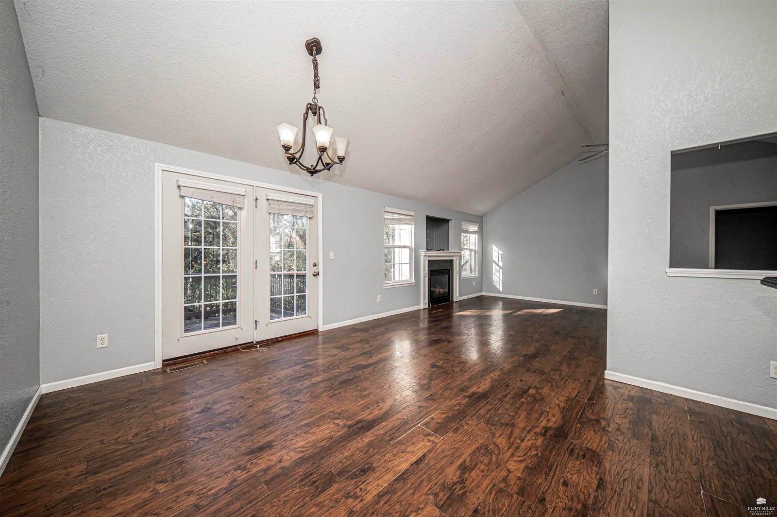 422 Navajo Drive, Junction City, KS 66441