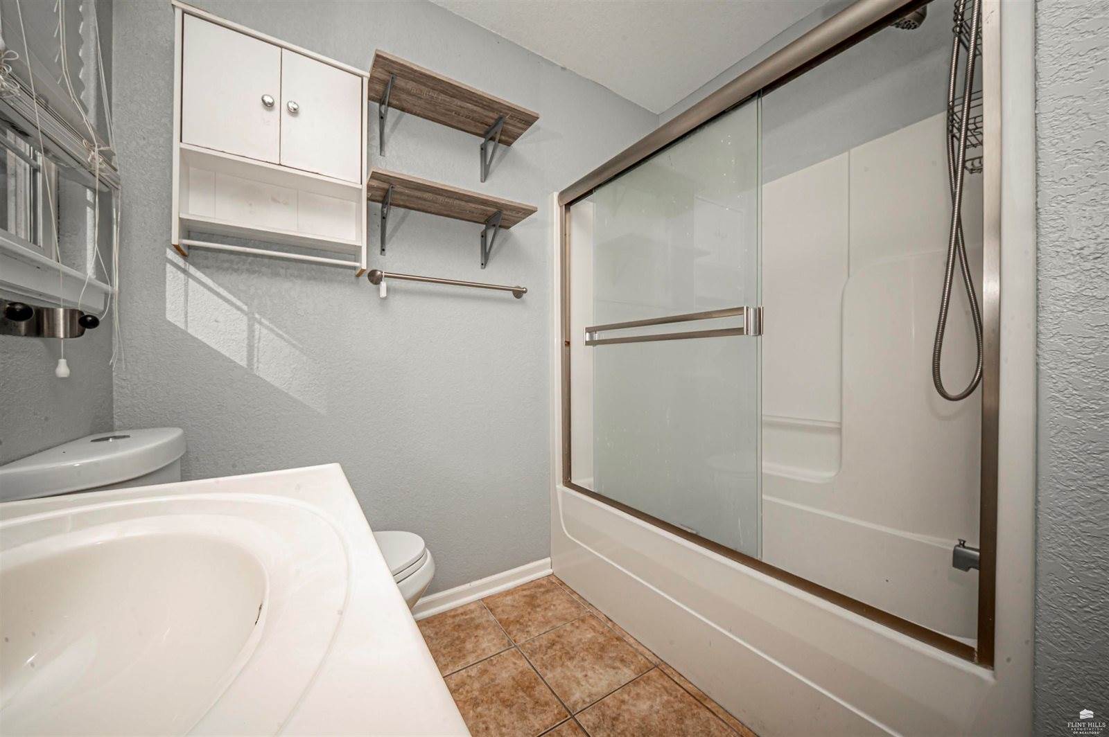 422 Navajo Drive, Junction City, KS 66441