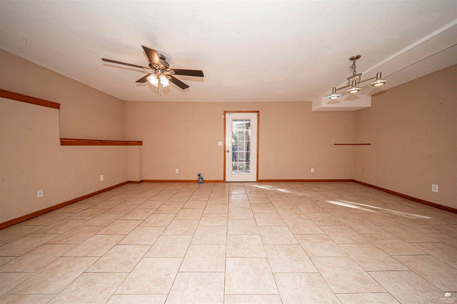 422 Navajo Drive, Junction City, KS 66441